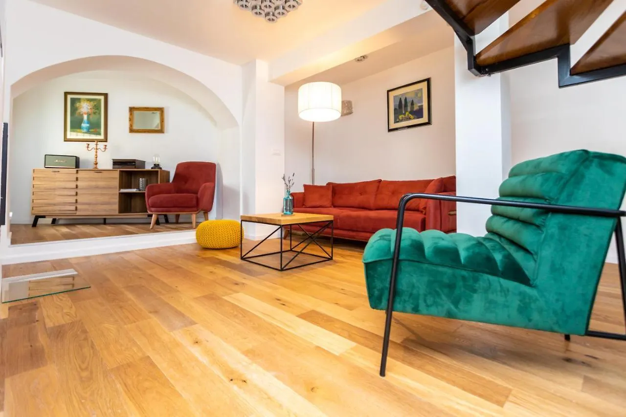 Holiday House Dream Milohnici بيت للعطل
